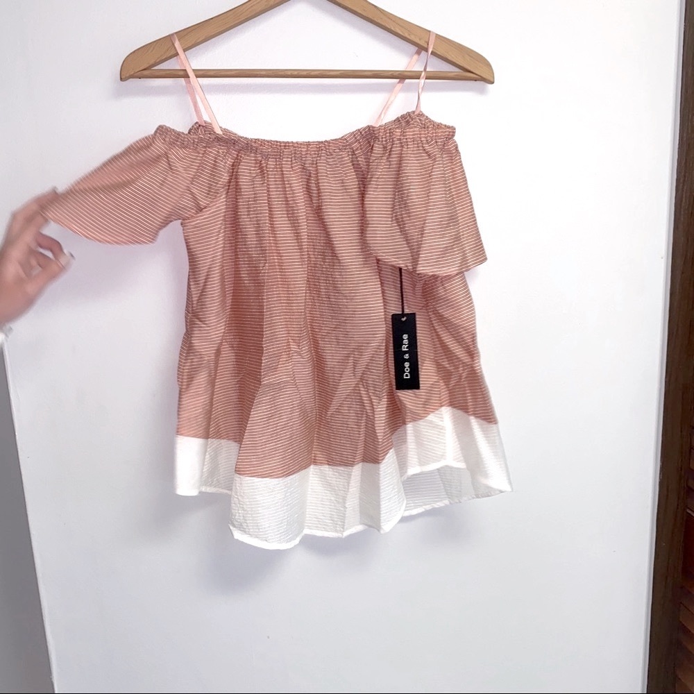 NWT ADORABLE OFF SHOULDER BOUTIQUE TOP - SMALL, MEDIUM OR LARGE - Picture 3 of 5